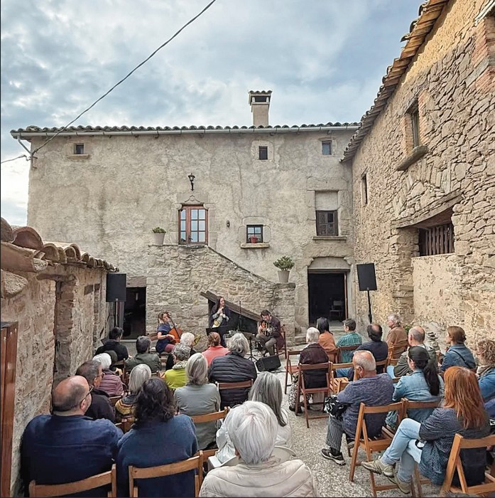 Obert el termini per presentar sol·licituds a les beques de creació artística de l’EMAL